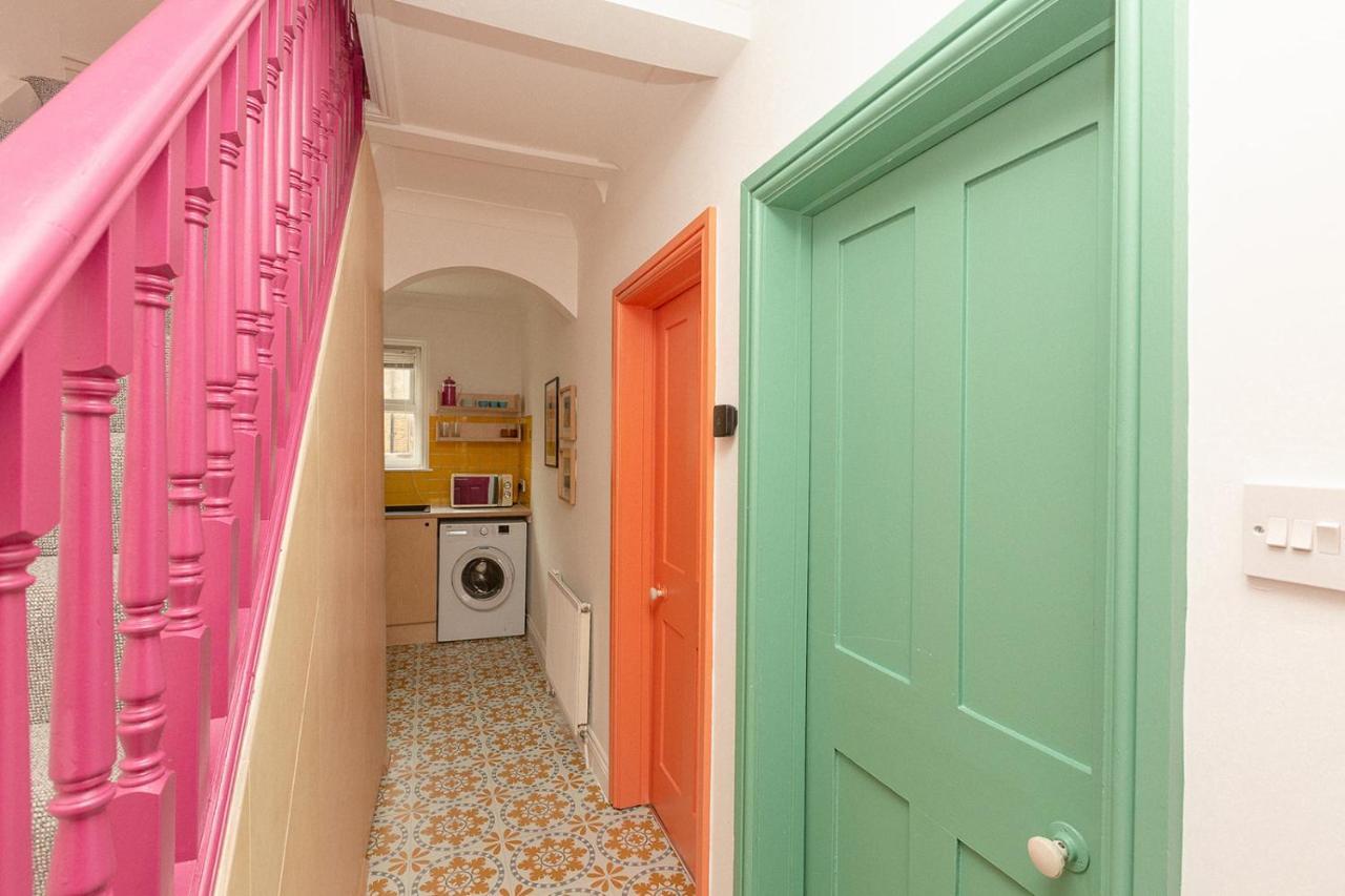 Appartamento Funky Flat In Margate'S Westbrook Bay Esterno foto