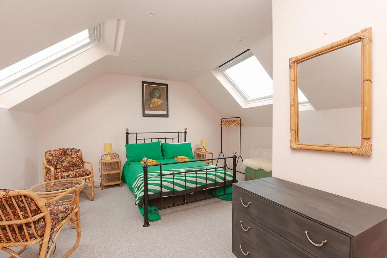 Appartamento Funky Flat In Margate'S Westbrook Bay Esterno foto