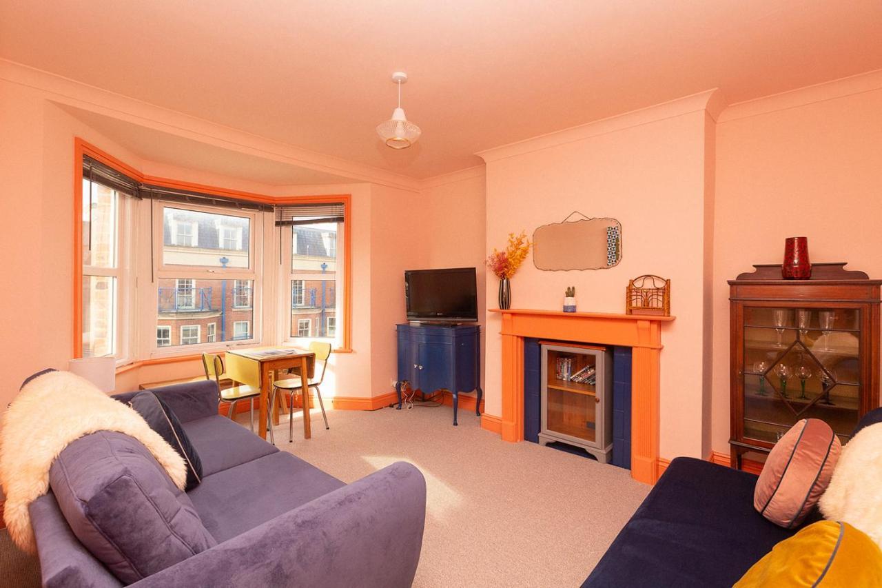 Appartamento Funky Flat In Margate'S Westbrook Bay Esterno foto