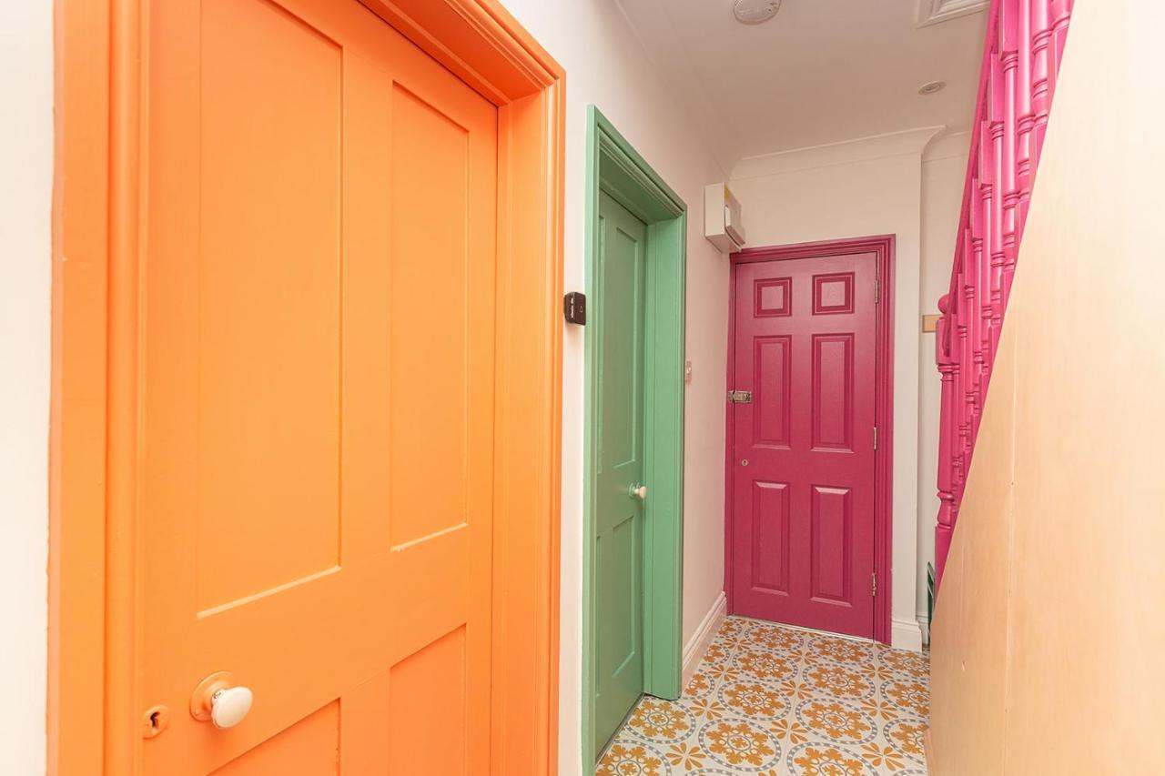 Appartamento Funky Flat In Margate'S Westbrook Bay Esterno foto