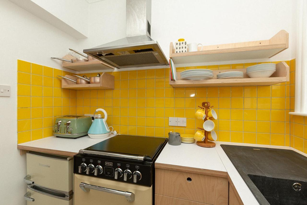 Appartamento Funky Flat In Margate'S Westbrook Bay Esterno foto
