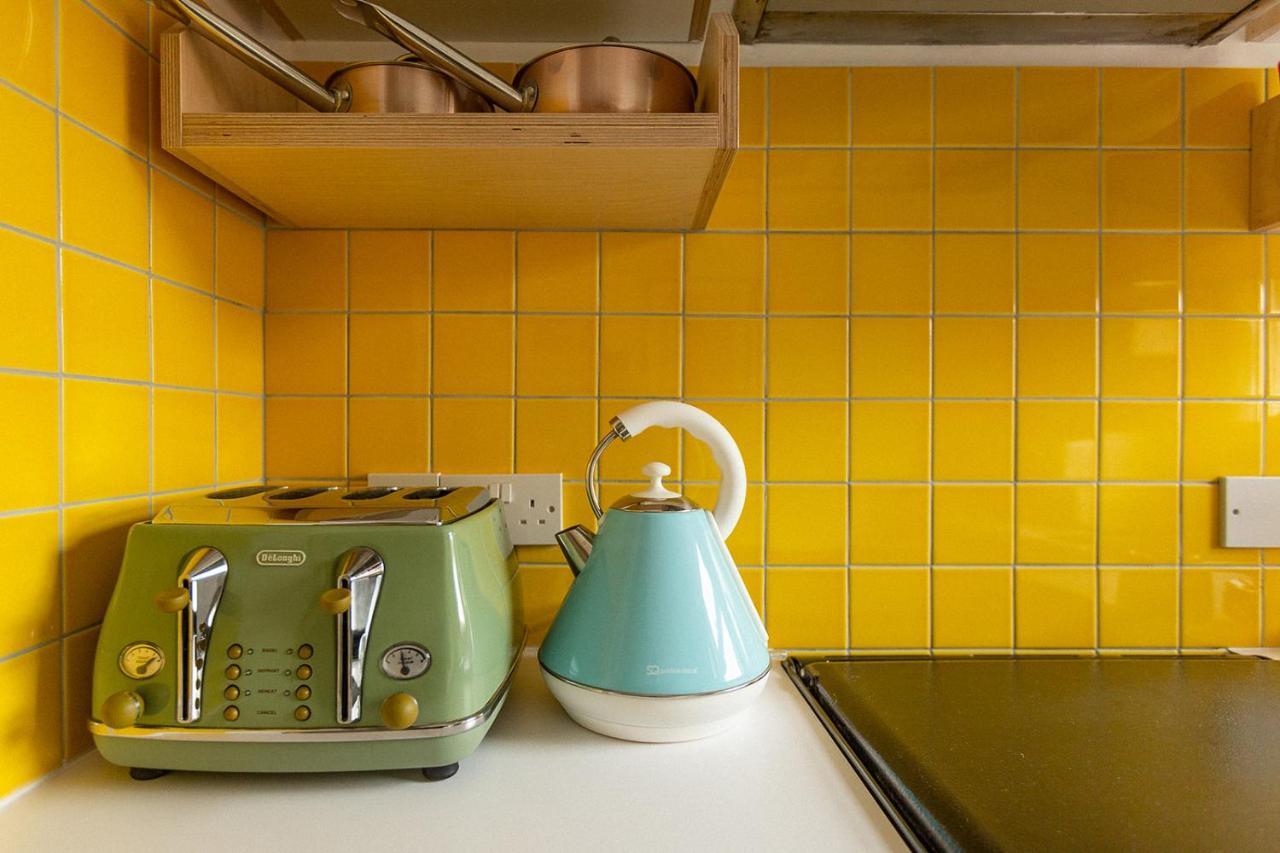 Appartamento Funky Flat In Margate'S Westbrook Bay Esterno foto